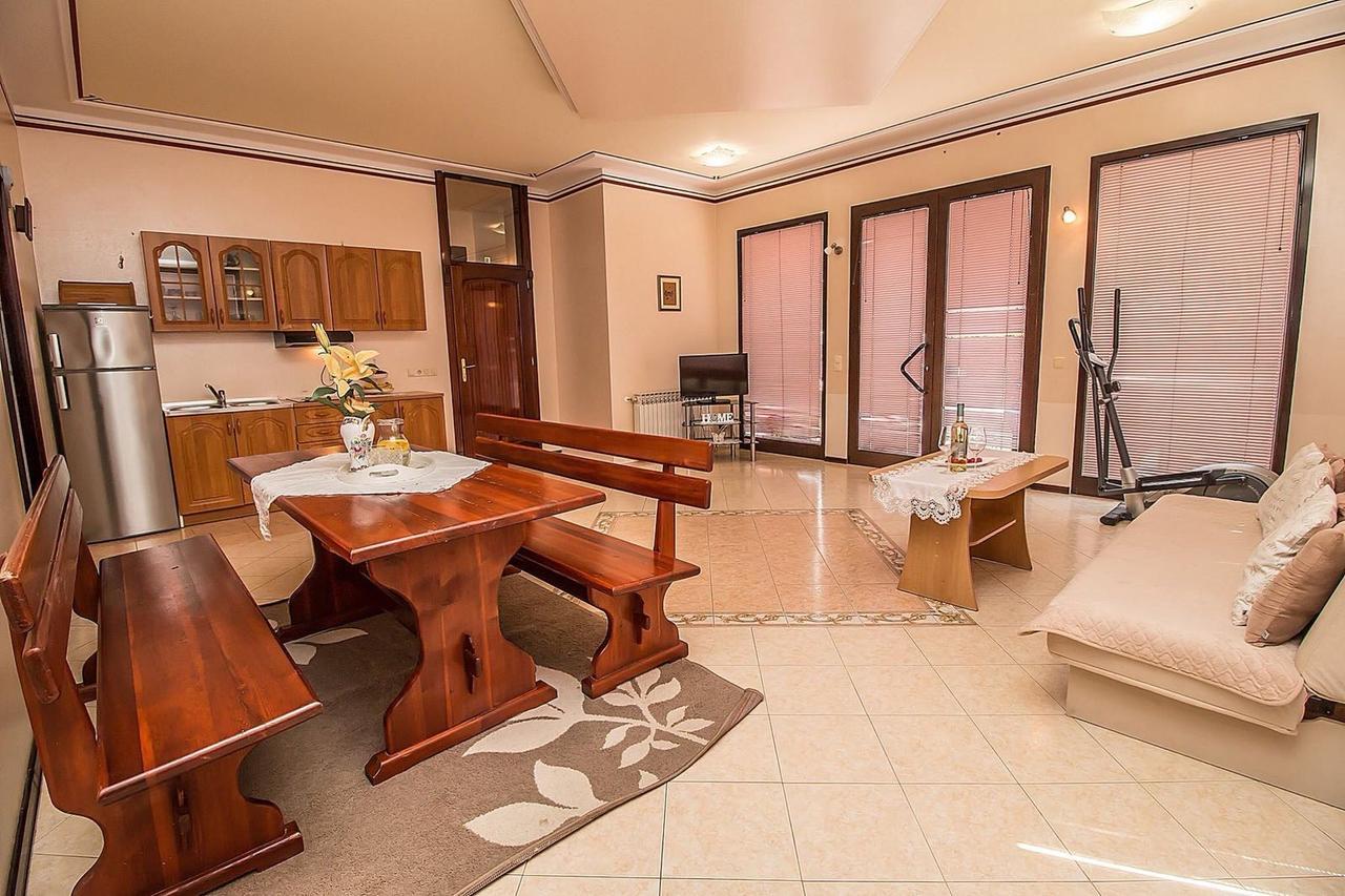 Villa Rose Ровинь Экстерьер фото