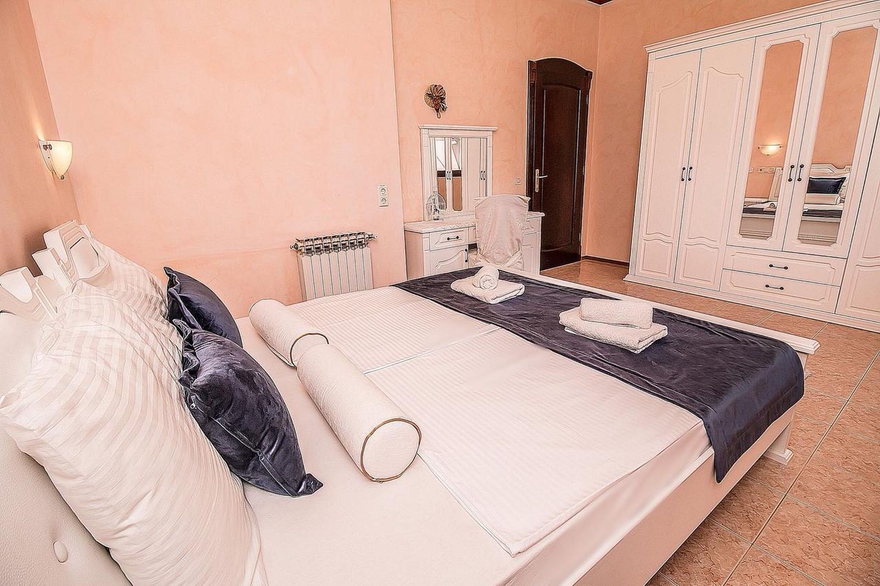 Villa Rose Ровинь Экстерьер фото
